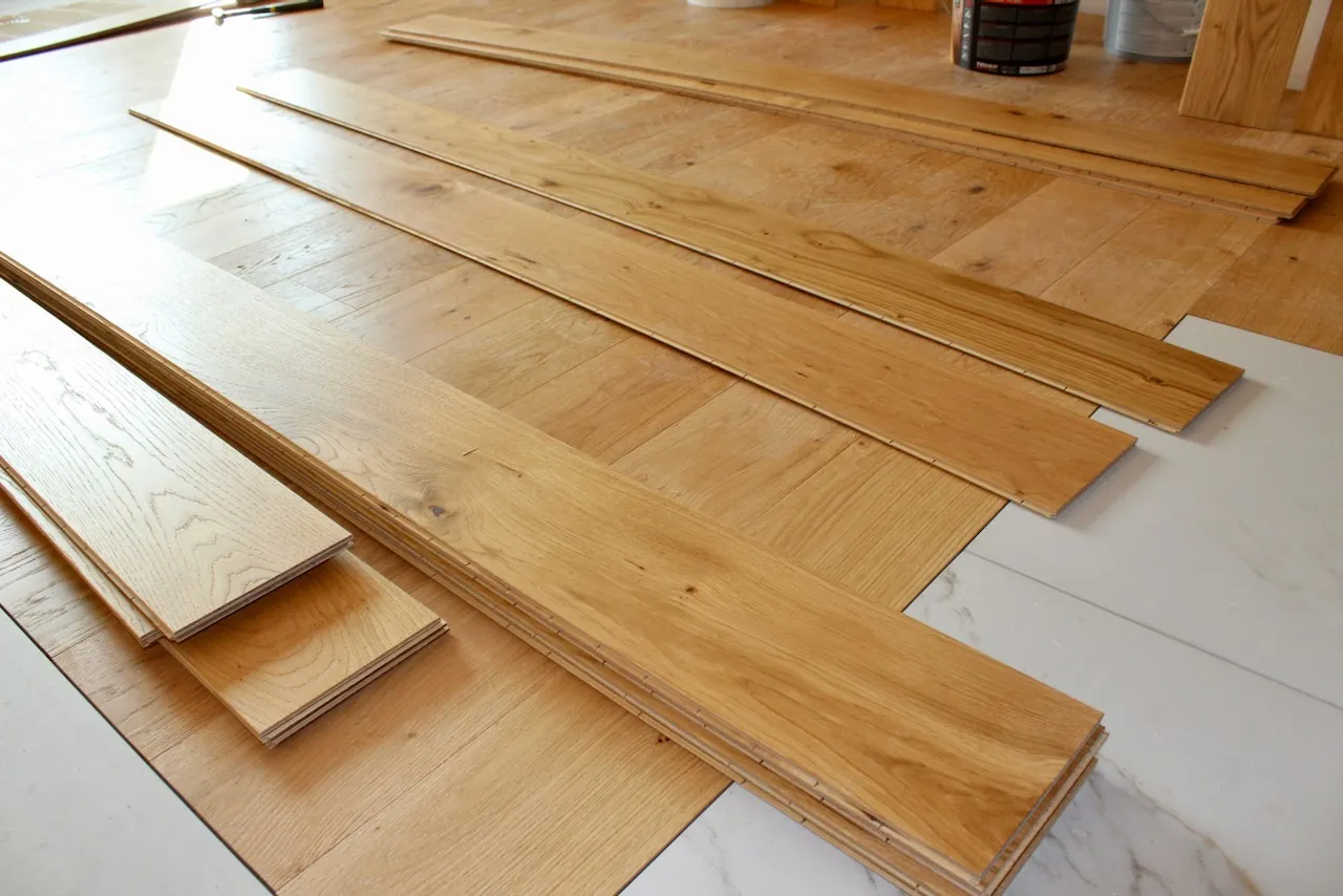 Posa in opera di un pavimento in legno
